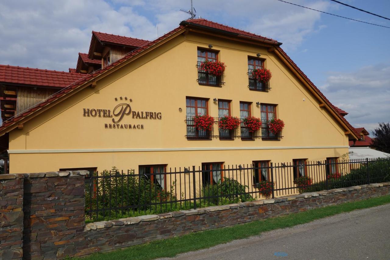 Hotel A Restaurace Palfrig Stara Ves nad Ondrejnici Luaran gambar